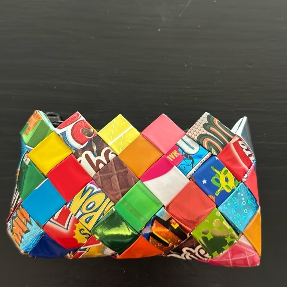 🍍Woven Pokémon Retro change purse🍍5” inch length 🍍3” depth🍍